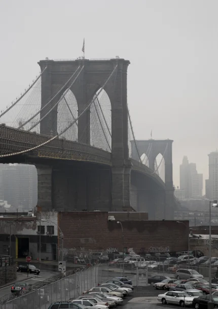 Pont de Brooklyn par temps nuageux