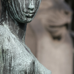 Statue en bronze patiné