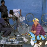 Réparation de vélo en plein air