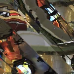 Reflets sur escalators d'un centre commercial