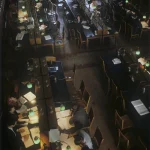 Salle de lecture occupée d'une bibliothèque