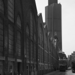 Vue urbaine avec bâtiments et gratte-ciel