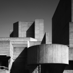 Architecture brutaliste en béton