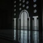 Fenêtre avec Motifs Géométriques