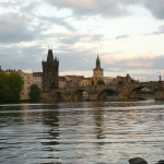 Pont Charles au crépuscule à Prague