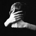 Embrace en noir et blanc