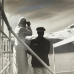 Observation de la montagne depuis un bateau