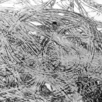 Traces de pneus dans la neige