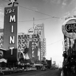 Rue animée avec casinos et hôtels à Las Vegas