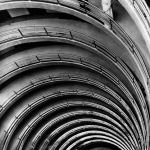 Vue en contre-plongée d'une structure en spirale