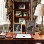 Bureau Avec Photos et Décorations