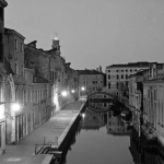 Cana au crépuscule en noir et blanc