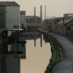 Canal Industriel au Crépuscule