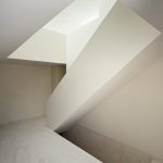 Escalier moderne en architecture minimaliste