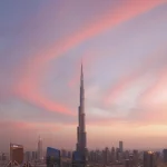 Coucher de soleil sur la ville moderne