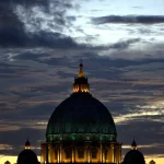 Basilique Saint-Pierre au crépuscule