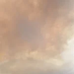 Ciel spectaculaire au-dessus de l'Acropole d'Athènes