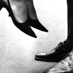 Rencontre romantique en noir et blanc