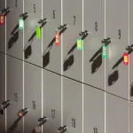 Rangée de consignes avec clés numérotées