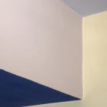 Coin géométrique peint de différentes couleurs