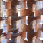 Structure en brique avec ouvertures rectangulaires