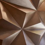 Panneau en bois à motifs géométriques