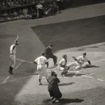 Scène de match de baseball historique en noir et blanc