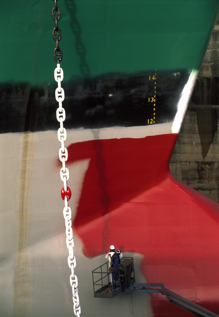 AKG816951.webp Peinture du flanc d'un navire – Image 1