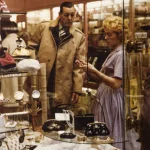 Scène de magasin de bijouterie avec un homme et une femme