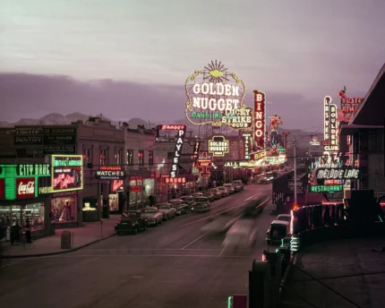 Vue nocturne des enseignes lumineuses à Las Vegas