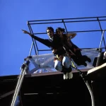 Saut à l'élastique en tandem depuis une plateforme