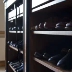 Meuble à chaussures en bois avec rangement