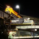 Trains de marchandises américains circulant la nuit