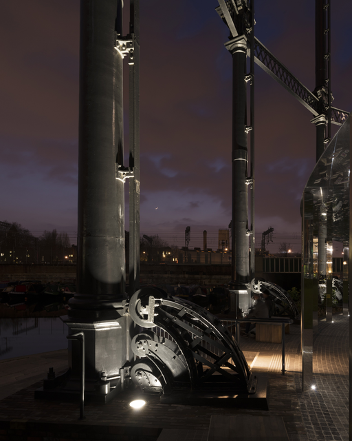 AKG8987647.webp Structure industrielle éclairée au crépuscule – Image 1