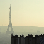 Vue de la Tour Eiffel depuis les toits